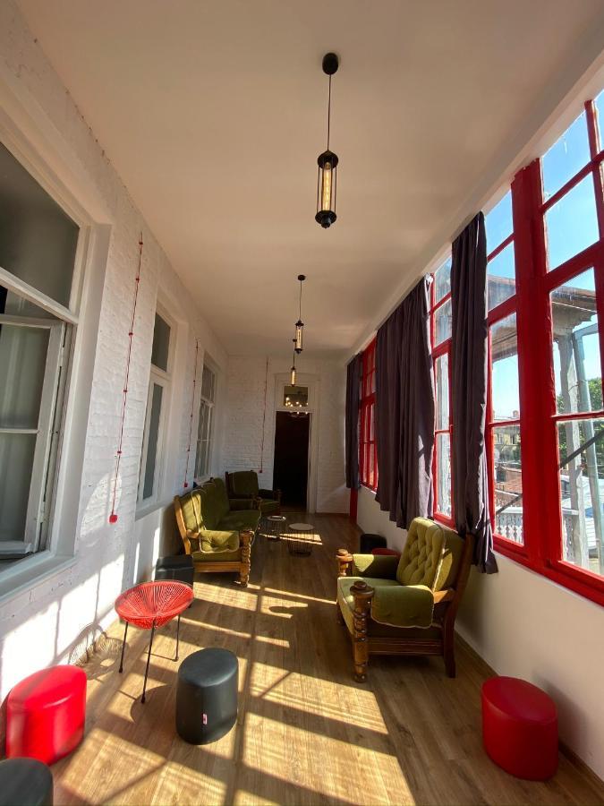 Апартаменти Red Door Тбілісі Екстер'єр фото